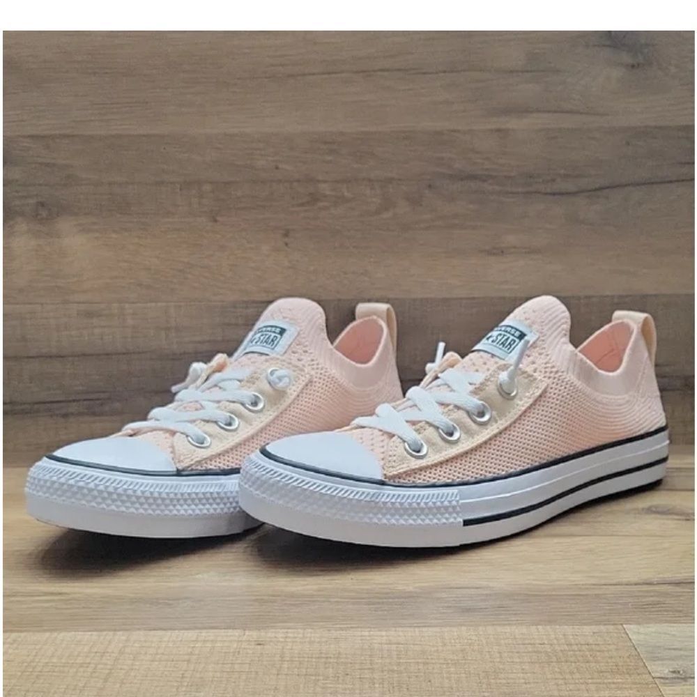 🔥Converse Women's Shoes in Light orange peach 🍑 and White
